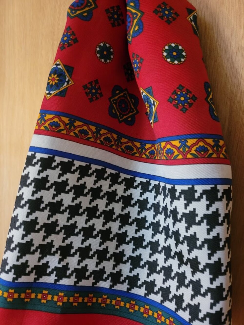 Vintage AVON Italian scarf - 1988 - Picture 2 of 6